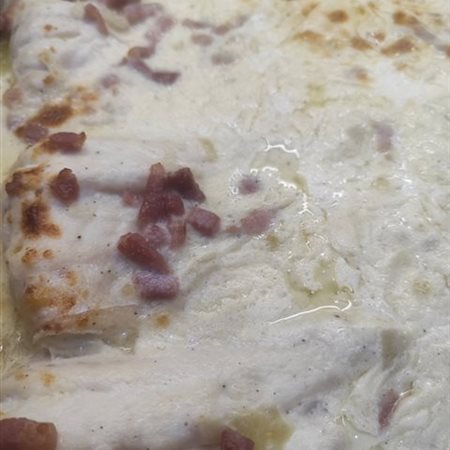 Filet de bar au lardons et parmesan (1 portion d'environ 200gr) "Maison"